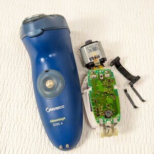 Philips Norelco Advantage 6705X 6705 X Electric Shaver FOR PARTS REPAIR ONLY